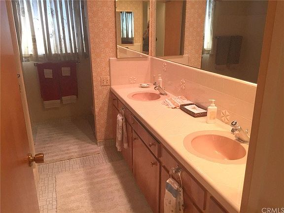 double sink bathrooms