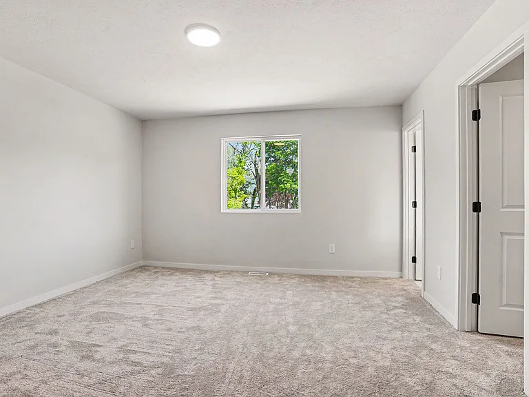 360 N Sherman St — Photo 15