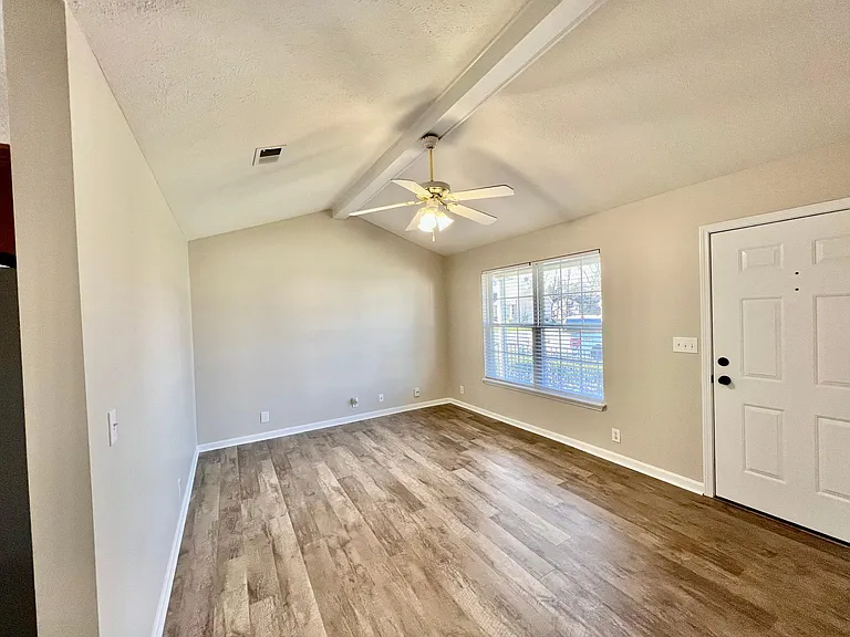 9005 Jessica Leigh Dr — Photo 4