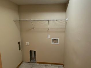 3399 S Hillcrest St, Springfield, MO 65807