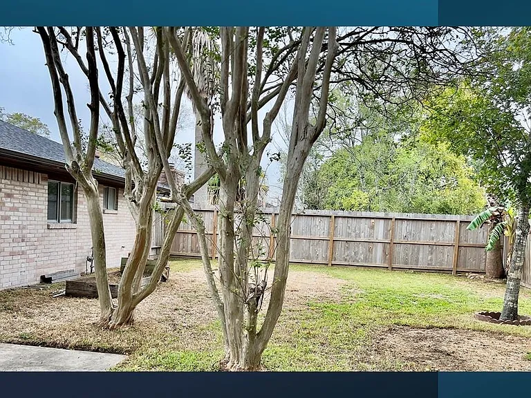 439 Woodrail Dr — Photo 25