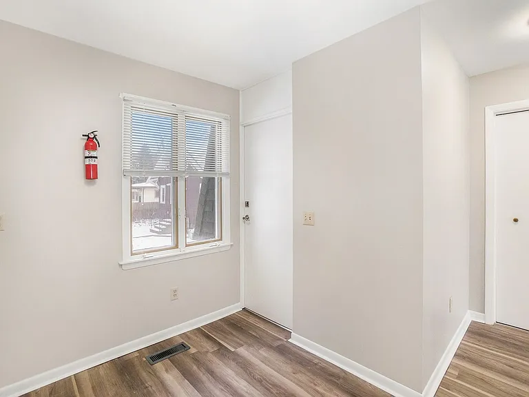 6133 King Hwy — Photo 13