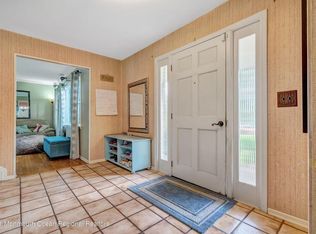 98 Oak Ridge Pkwy, Toms River, NJ 08755