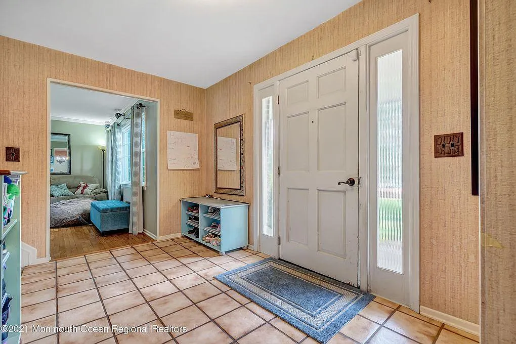 98 Oak Ridge Pkwy photo 1