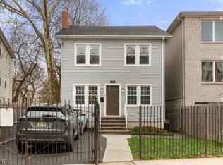 38 Hinsdale Pl, Newark City, NJ 07104