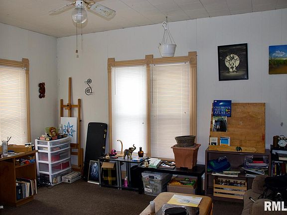 3rd image of 210 E College St