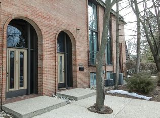 442 W Russell St #6, Barrington, IL