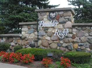 433 Ridge Ct, Lake In The Hills, IL 60156