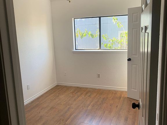 5th image of 6680 Snow Meadow Dr