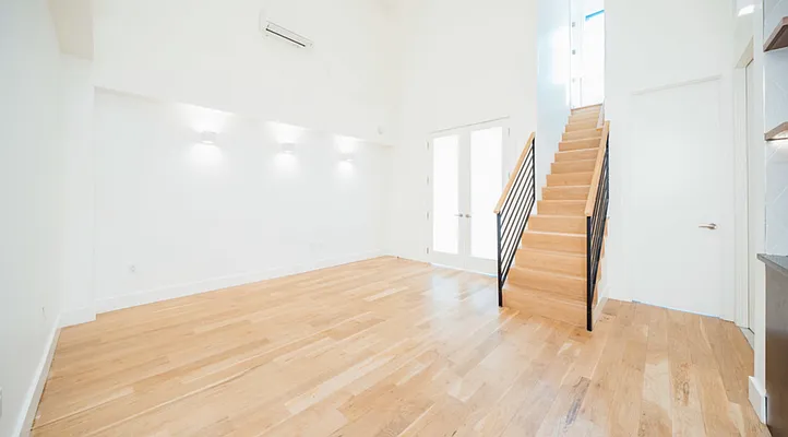 Rented by Nooklyn NYC LLC | media 25