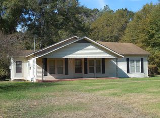 907 S Huntington St, Kosciusko, MS 39090