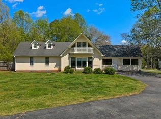 719 S Howard Ave, Landrum, SC 29356