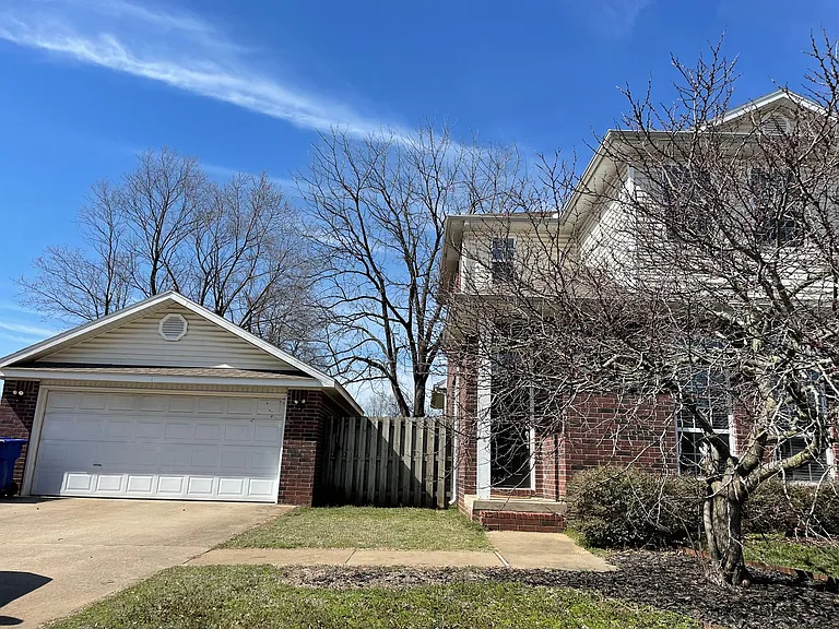 410 Ash St — Photo 3
