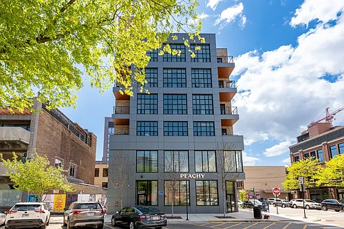1123 W Randolph St #401 Photo 1