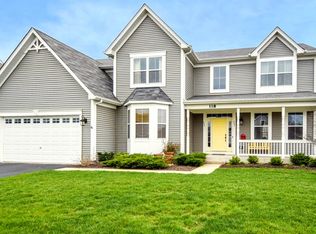 118 Preakness Dr, Oswego, IL 60543