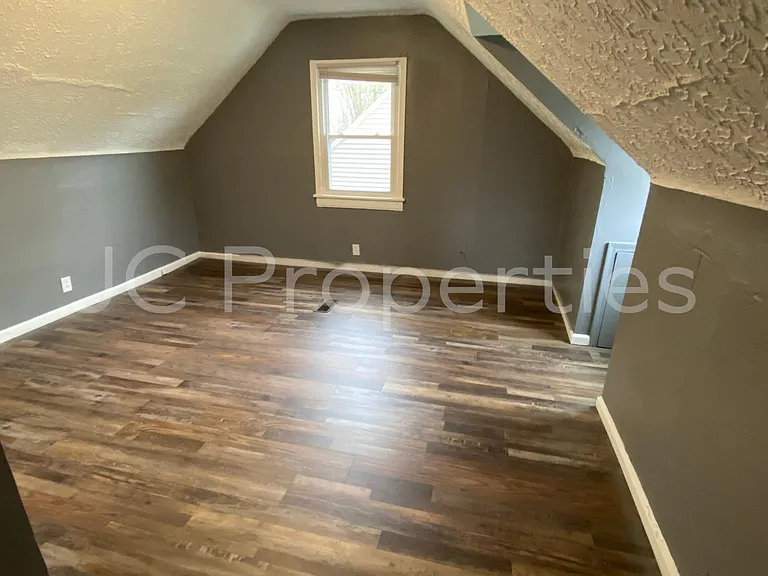 4406 Waymire Ave — Photo 11
