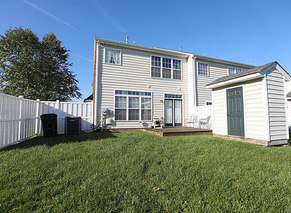 4th image of 900 Pale Moon Dr #900