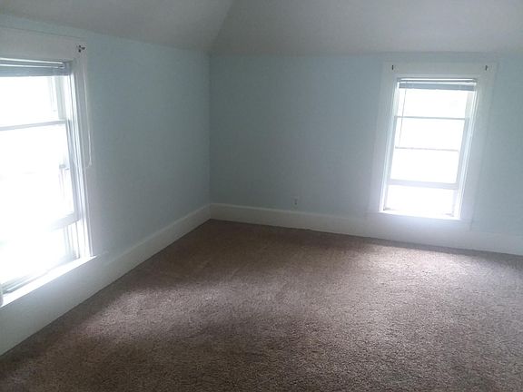 5th image of 140 S James Ave #1