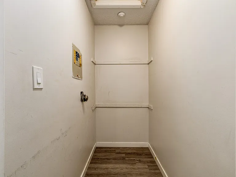1454 Rae St — Photo 21