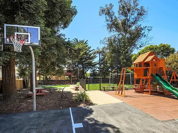 Greenleaf Apartments