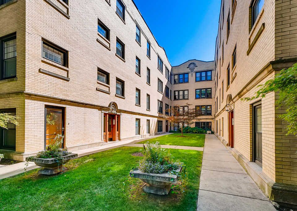 1st image of 5623 N Wayne Ave #2C