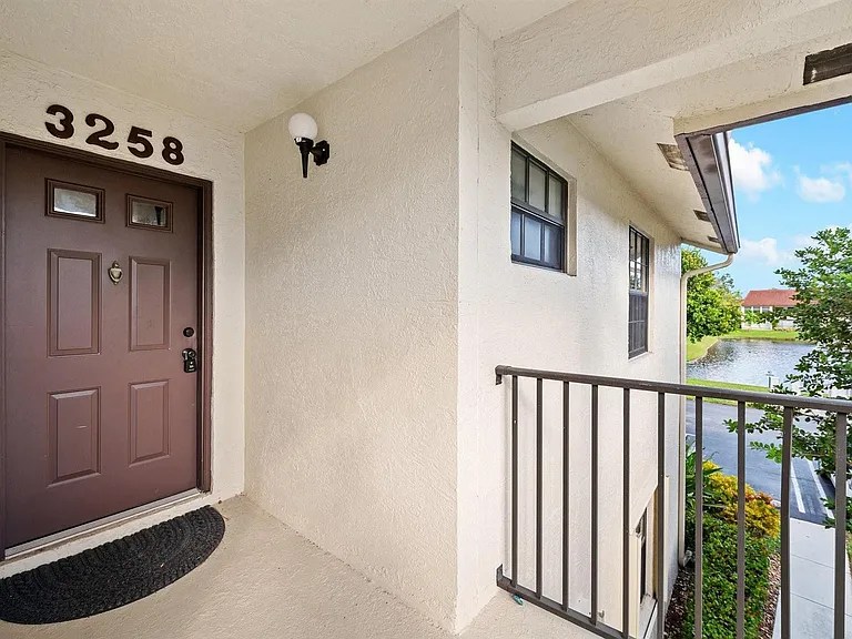 3258 Jog Park Dr — Photo 5