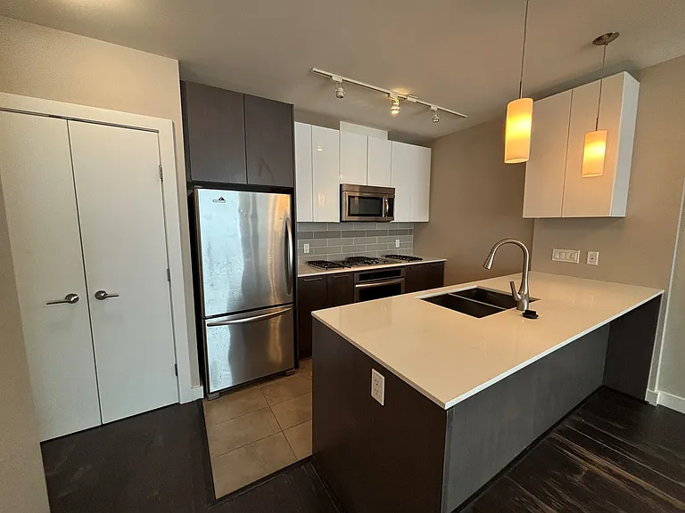5511 Hollybridge Way #5021 — Photo 4