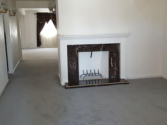 3rd image of 855 Byron Dr