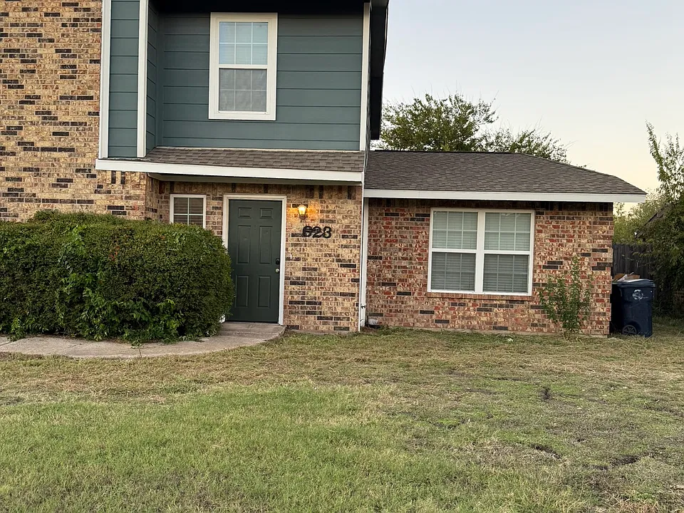 623 Wolftrap Dr