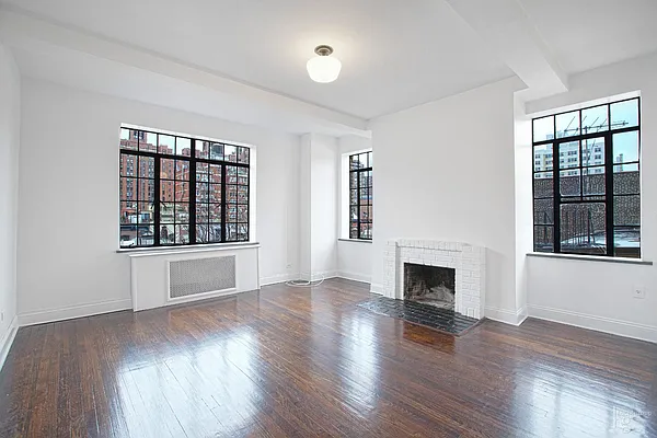 Rented by Hecht Group | media 4