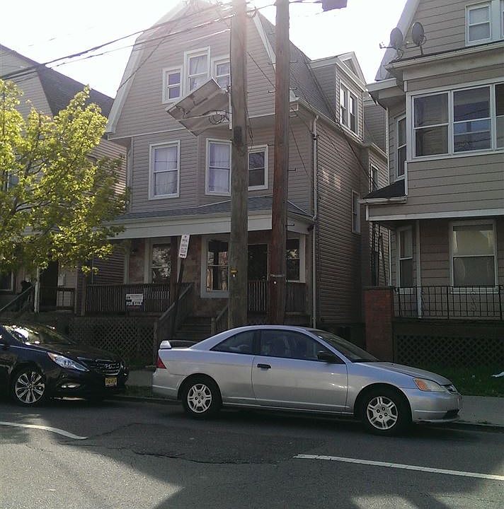 1st image of 929 S 19th St