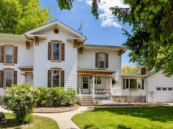 116 E Main St, Otisville, MI 48463