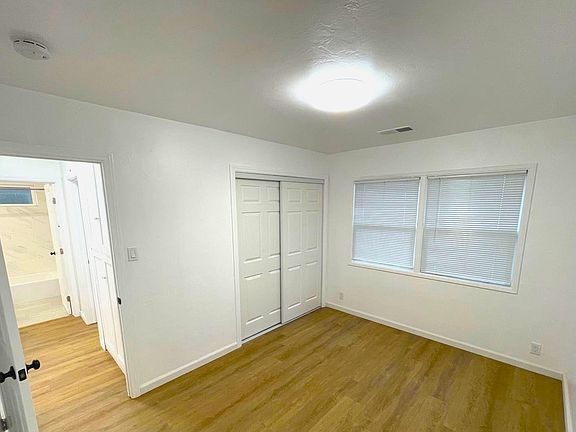 4th image of 2092 Heatherdale Ave #2092
