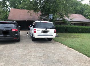 300 W Garrard Rd, Starkville, MS 39759