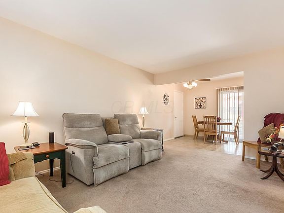 2nd image of 852 Liverpool Pl