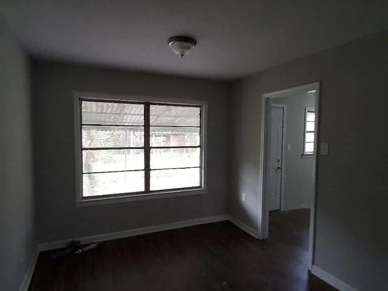 5923 Southwell St — Photo 5
