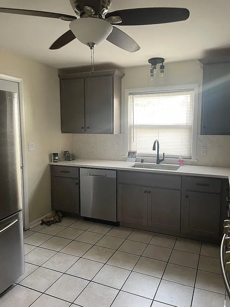 2 bed, 1.0 bath, 1150 sqft, $1,357 — Photo 2