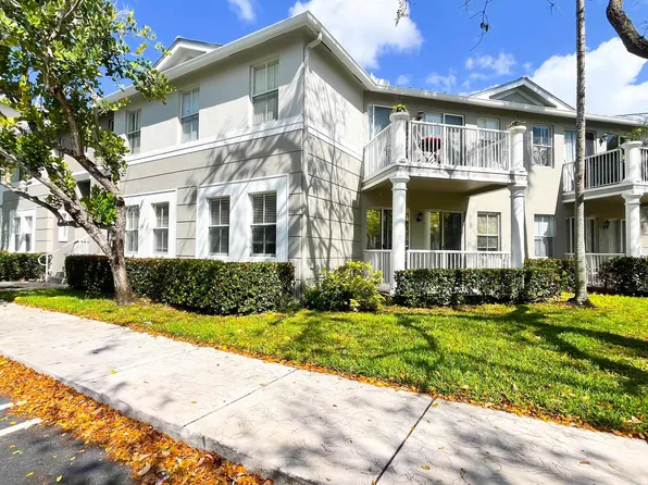 2010 Shoma Dr, Royal Palm Beach, FL 33414