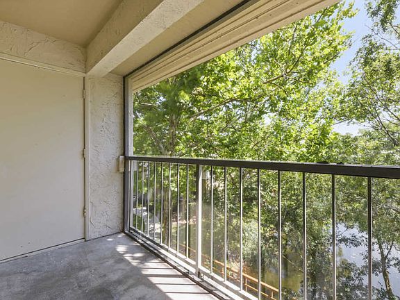5th image of 29 Arbor Club Dr Unit 319