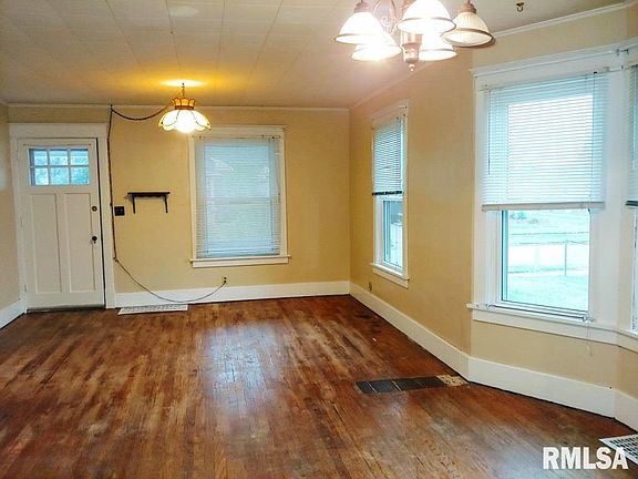 4th image of 108 Madison St
