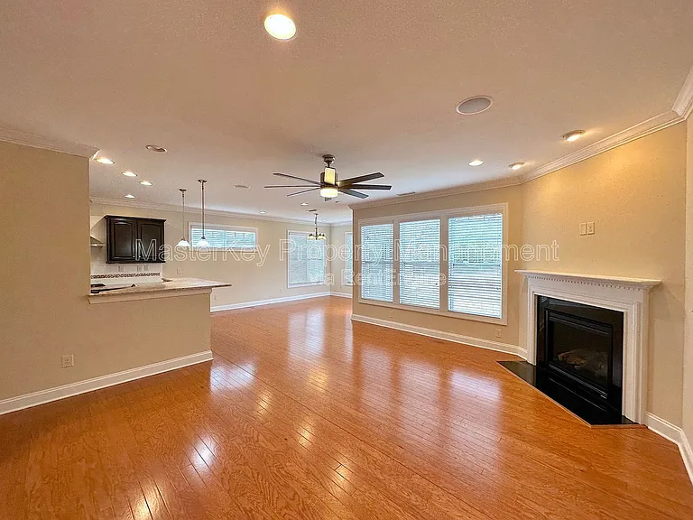 906 Keaton Ridge Ct — Photo 10