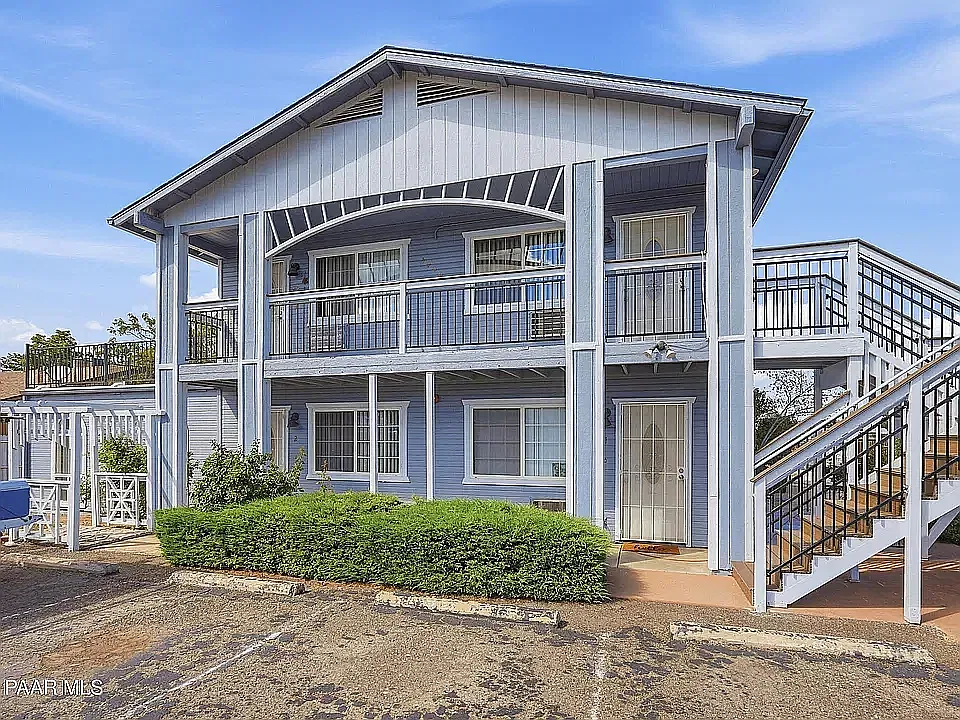 2 bed, 850 sqft, $1,400 — Photo 1