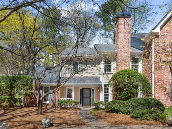 165 River Ridge Ln, Roswell, GA 30075