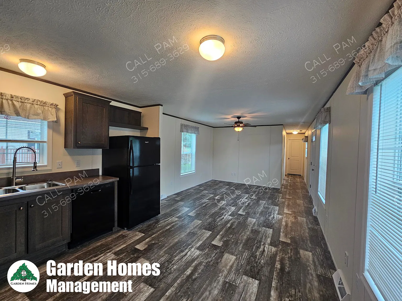 3 bed, 1.5 bath, 980 sqft, $1,465 — Photo 2