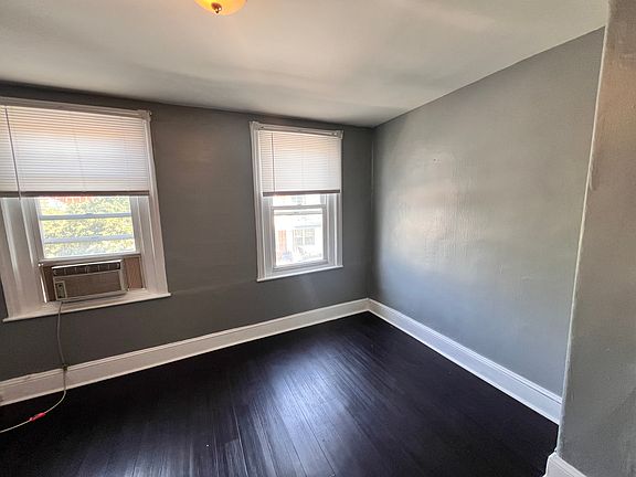 2nd image of 3157 Tulip St