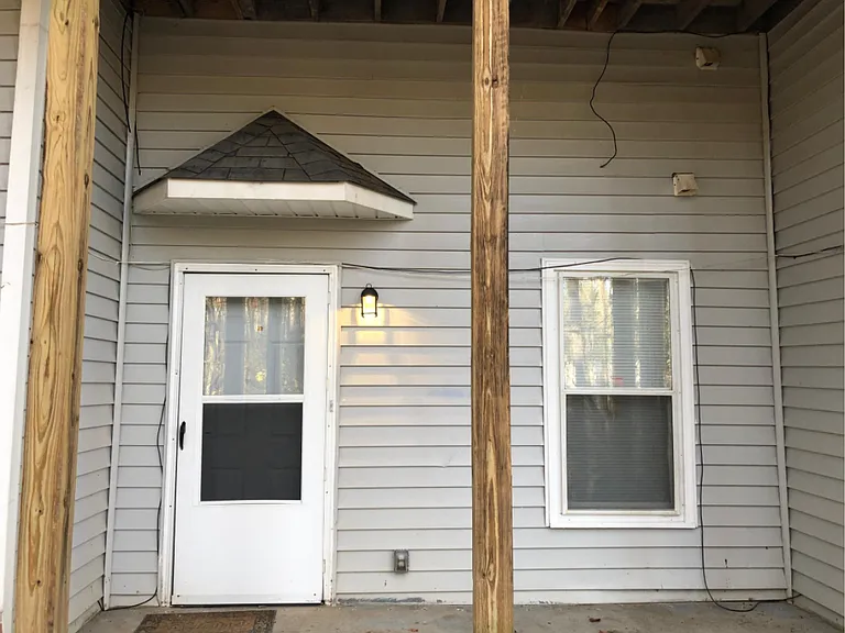 5165 Spring St #6 — Photo 2