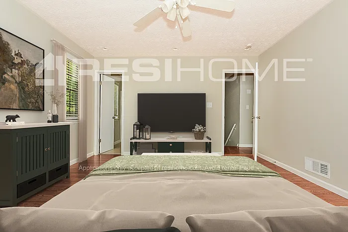 70 Homestead Pl — Photo 9