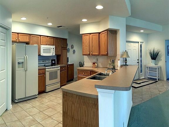 3rd image of 9180 Southmont Cv APT 101