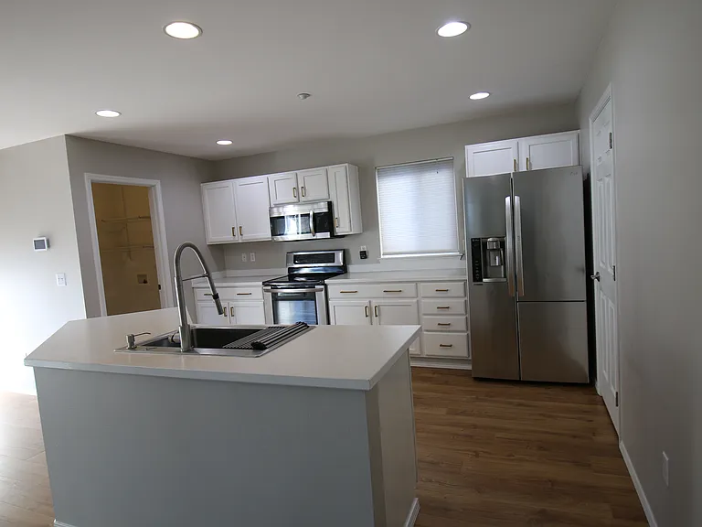 2153 McDonald Ave — Photo 22