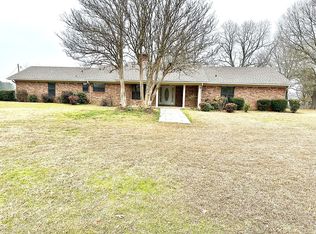 1321 W Johnson St, Nashville, AR 71852